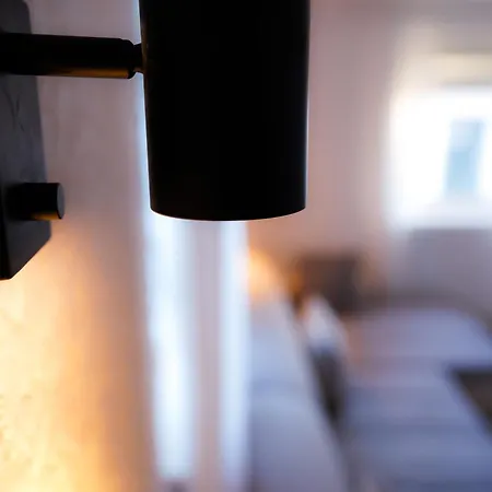 2-geschossiges Comfort Mit Balkon, Netflix Und Grosszuegiger Kueche Fuer Teams Und Familien *