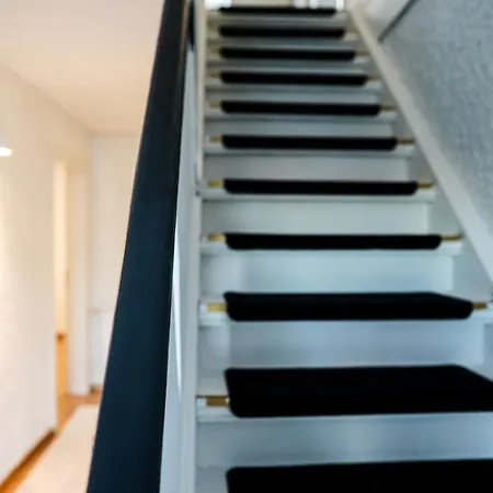 Apartman 2-geschossiges Comfort Mit Balkon, Netflix Und Grosszuegiger Kueche Fuer Teams Und Familien Kaiserslautern
