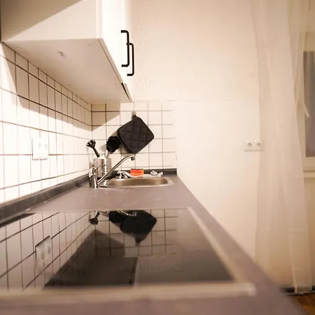 2-geschossiges Comfort Mit Balkon, Netflix Und Großzügiger Küche Für Teams Und Familien Apartment *