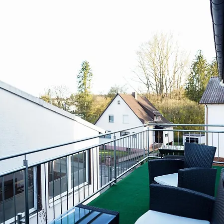 2-geschossiges Comfort Mit Balkon, Netflix Und Grosszuegiger Kueche Fuer Teams Und Familien * Kaiserslautern